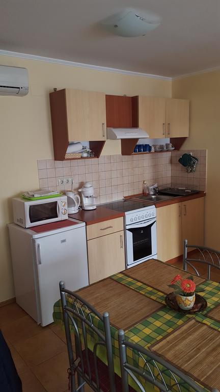גיולה Okker Apartman מראה חיצוני תמונה